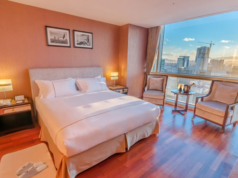 Deluxe King Room